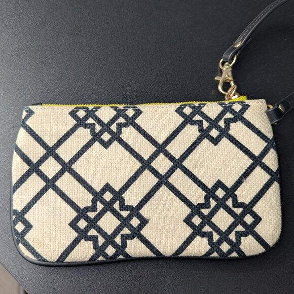 Spartina 449 Large Wristlet Wallet-Geometric Black and Green - Picture 3 of 5